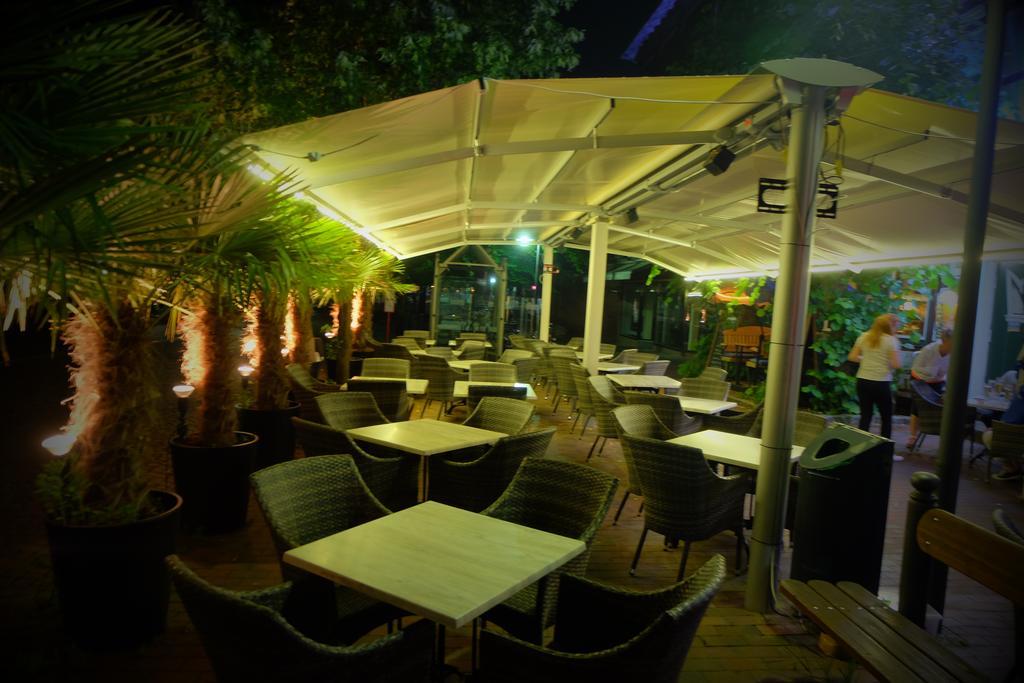 Hotel Zum Weissen Ross Winsen  Exterior photo